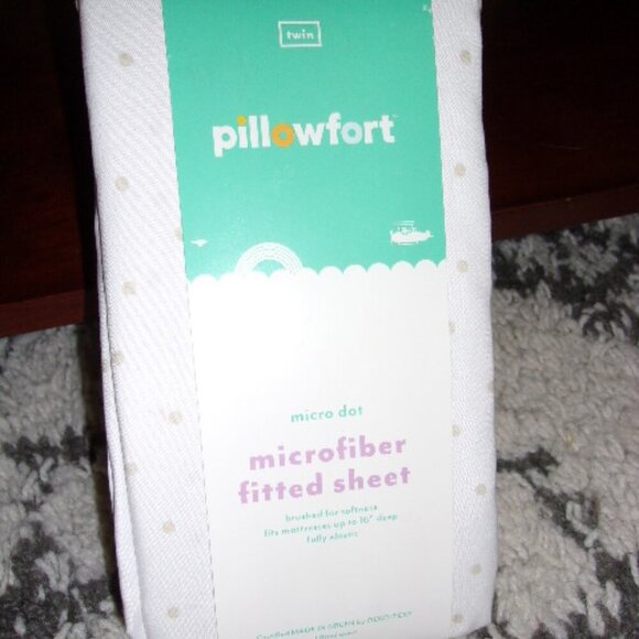 PILLOWFORT Twin Size Gray Dot Brushed Microfiber Fitted Sheet Bedding NEW - Picture 1 of 2